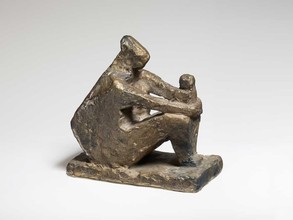 Melanie Rüegg-Leuthold, Geborgenheit III (Mutter & Kind - Entwicklung zum Symbol), 1969, Bronze, 13 x 13 cm